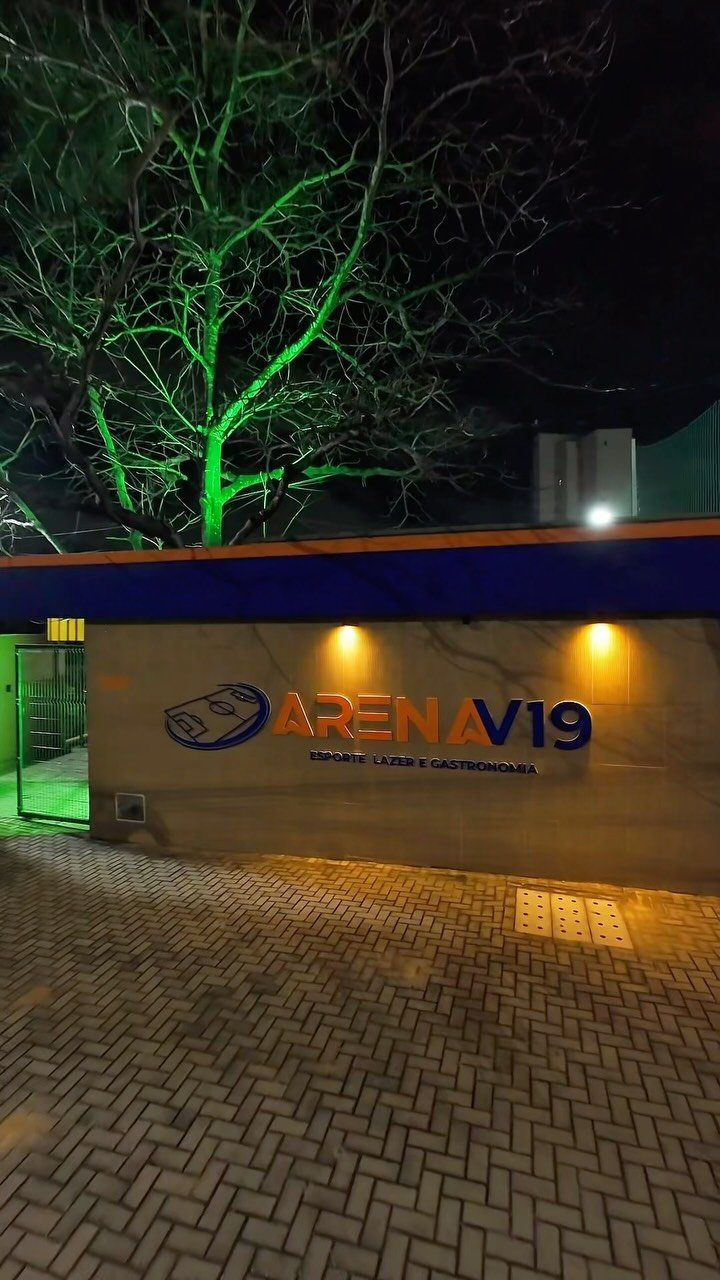 Complexo Arena V19 à noite